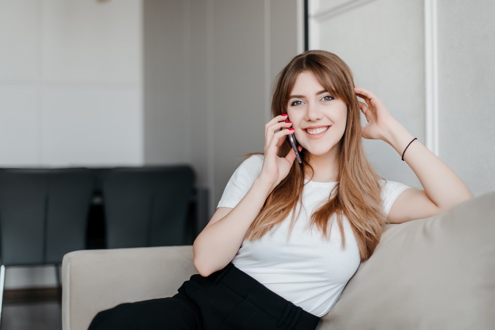 Why Phone Chat Line is Ideal for Adult Conversation?